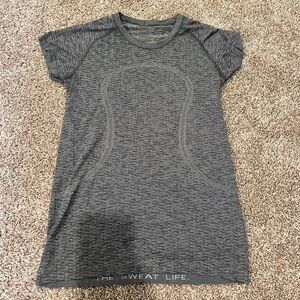 Women’s swiftly tech short sleeve shirt
